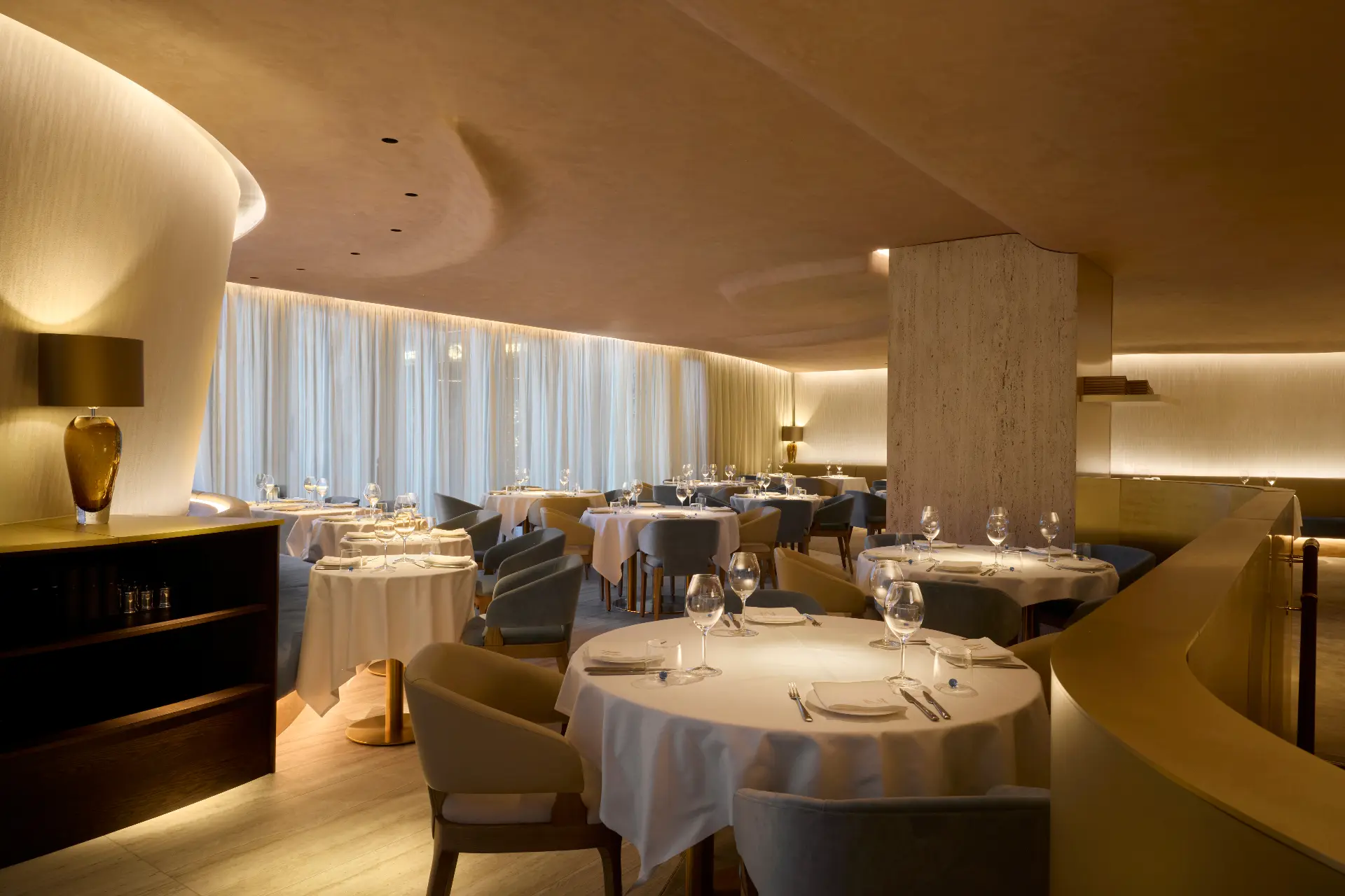 Mazarine dining room